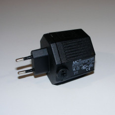 Sicherheitstrafo 230 V / 12 V / 20 VA